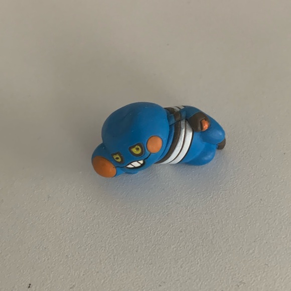 Croagunk Yurutto Pokemon Center 2018 Vol.2 Gashapon Collection Figure Toy Japan. - Picture 2 of 3